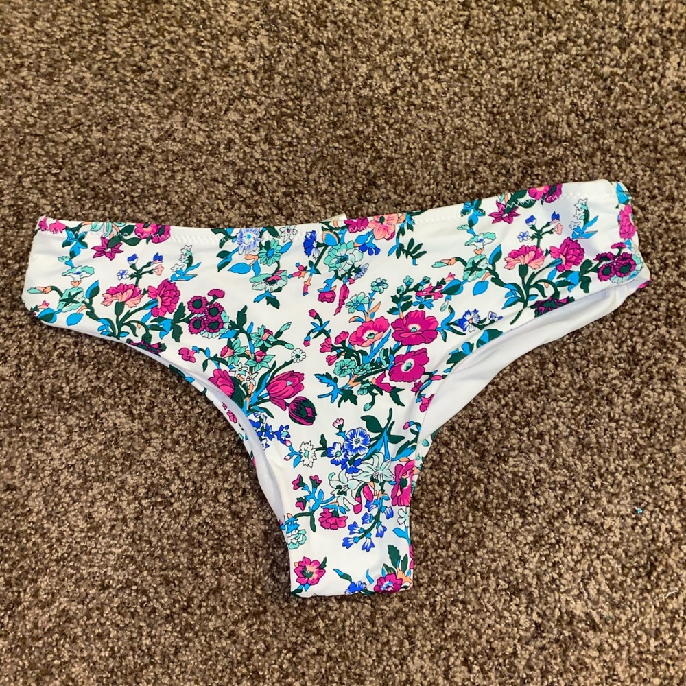 BIKINI BOTTOMS